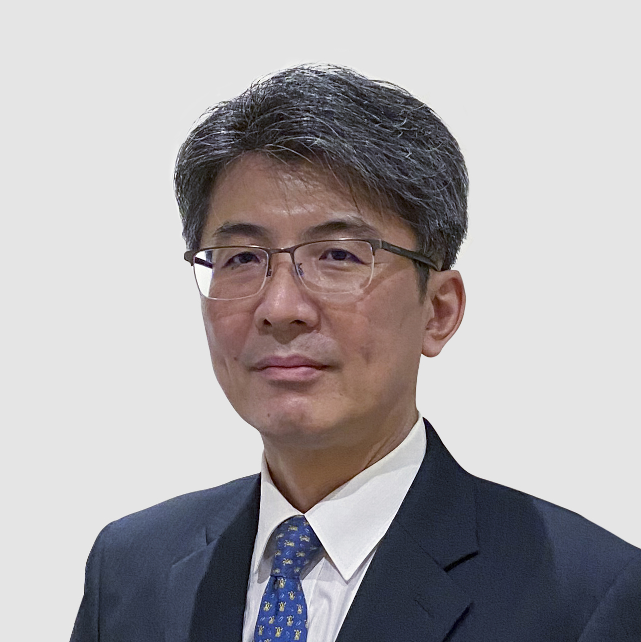 Satoru Iseは、Essex Solutions Japanの管理・事業計画担当副社長で、2024年12月にこの役職に就任しました。それ以前は、マレーシアのマグネットワイヤ事業をマネージングディレクターとして成功させた後、2023年4月にグローバルリサーチ・開発担当副社長に昇格しました。そのEssexでの勤務は、2017年の最初のヨーロッパの合弁事業とHVWW®開発中に、ヨーロッパのマグネットワイヤ事業のマネージングディレクターを3年間務めたことから始まりました。事業開発で20年以上の実績を持ち、以前はOFS Fitel LLCで事業計画・開発担当ディレクター、通信会社で海外事業開発マネージャーを務めていました。大阪の関西大学工学部で学位を取得しています。